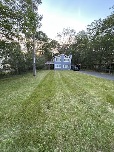 Manicured lawn care and edging service in Stroudsburg PA